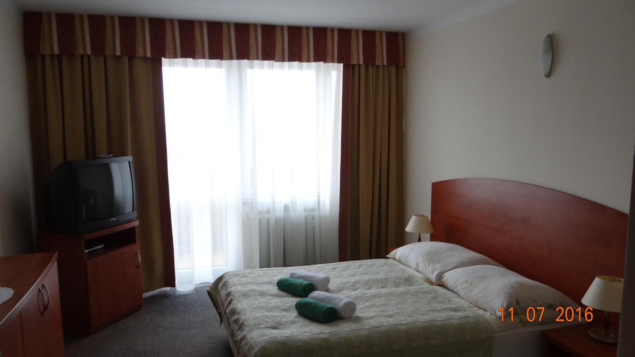 Gwarek Hotel Kudowa-Zdrój Buitenkant foto